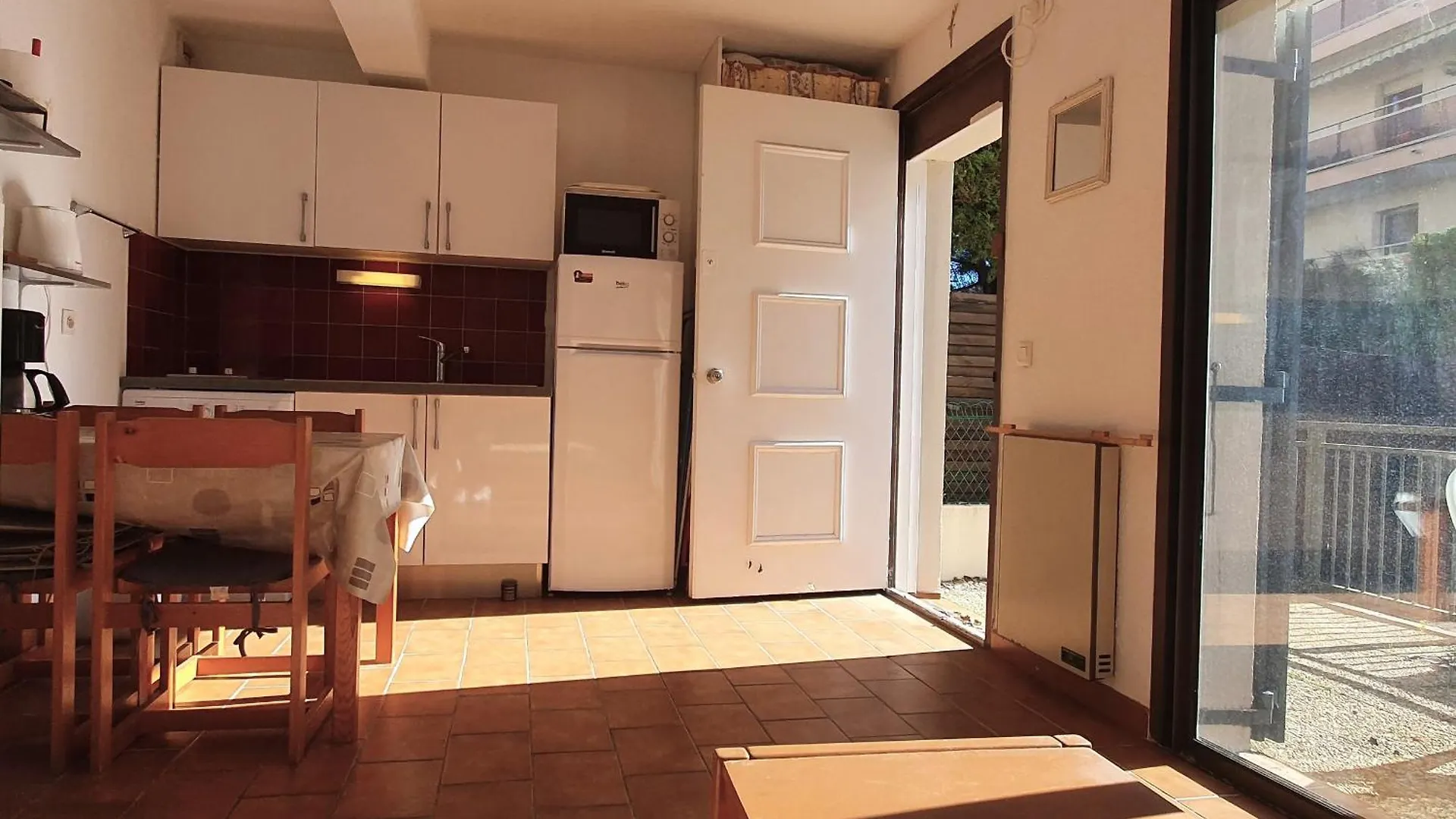 Studio Avec Coin-Nuit, Piscine, Terrasse Et Parking A Sainte-Maxime, Proche Plages Et Commerces - Fr-1-780-74 Apartmán Sainte-Maxime