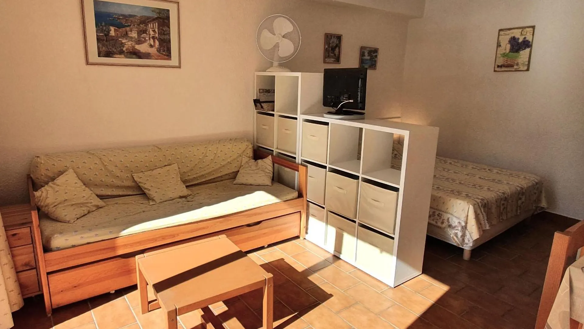 Apartmán Studio Avec Coin-Nuit, Piscine, Terrasse Et Parking A Sainte-Maxime, Proche Plages Et Commerces - Fr-1-780-74 Francie
